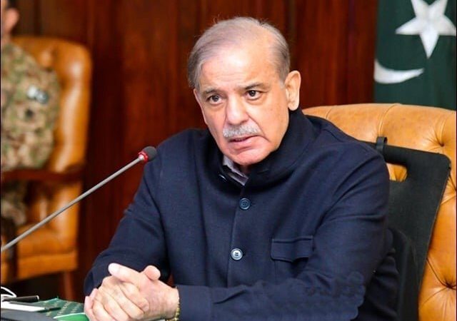 پاکستان دشمن کے بزدلانہ حملوں کا بھرپور جواب دے رہا ہے، پاکستانی وزیراعظم