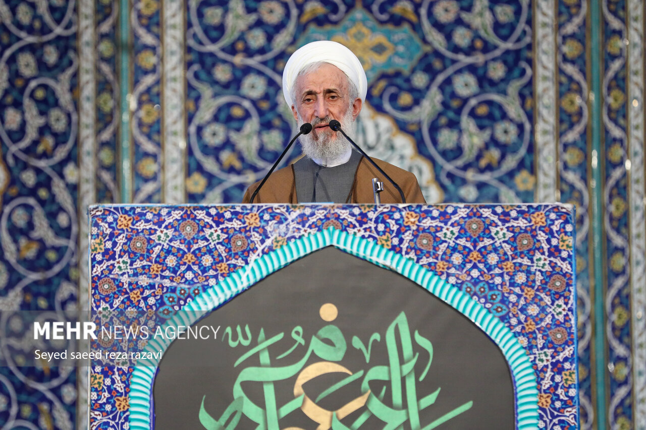 مذاکراتی ٹیم امریکہ کی شرارتوں پر کڑی نظر رکھے، امام جمعہ تہران