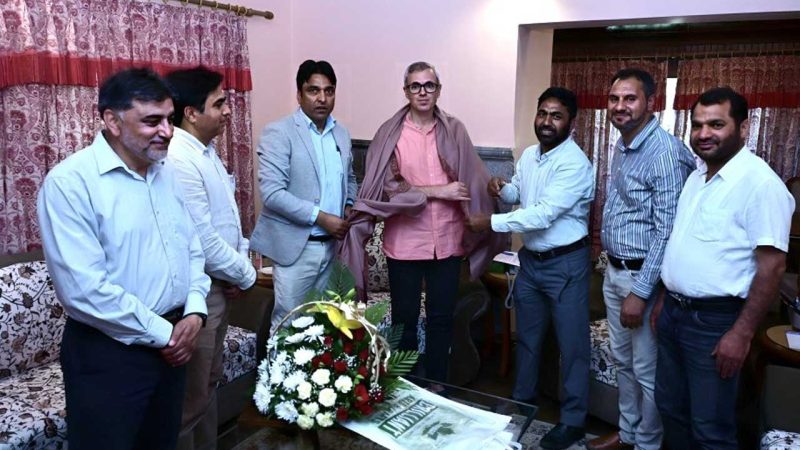 عمر عبداللہ کی رابطہ دفتر پر کئی وفود سے ملاقات