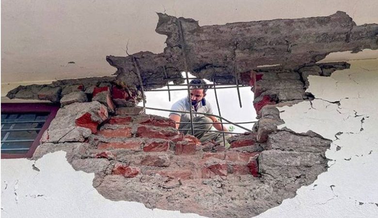سرحد پر پاکستانی فوج کی گولہ باری میں 12 افراد ہلاک