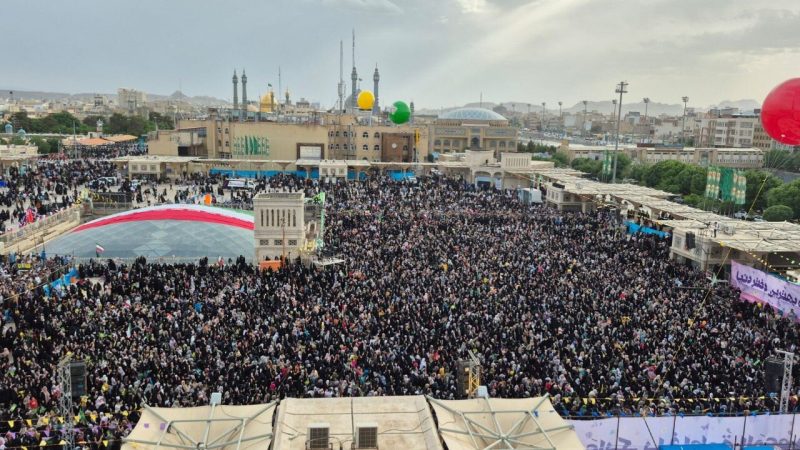 عشرۂ کرامت کی مناست سے قم میں عظیم الشان جشن کا انعقاد+ ویڈیو