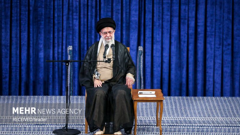 مزدور کی محنت پیداوار کی بنیاد، محض نعرے کافی نہیں، رہبر معظم