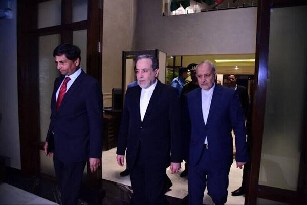 ایرانی وزیر خارجہ سید عباس عراقچی پاکستان پہنچ گئے