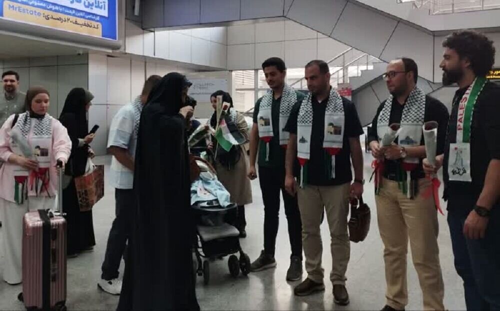ایران میں مقیم فلسطینیوں کی شہید رجائی بندرگاہ حادثے کے زخمیوں کی عیادت