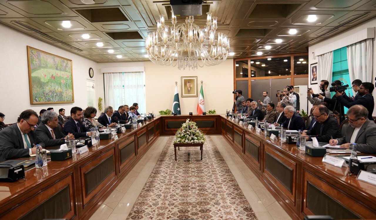 ایران اور پاکستانی وزرائے خارجہ کی ملاقات