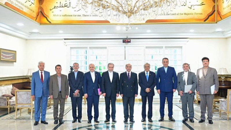 ایرانی وزیر خارجہ کی وزیر اعظم شہباز شریف سے ملاقات، علاقائی امور پر تبادلہ خیال
