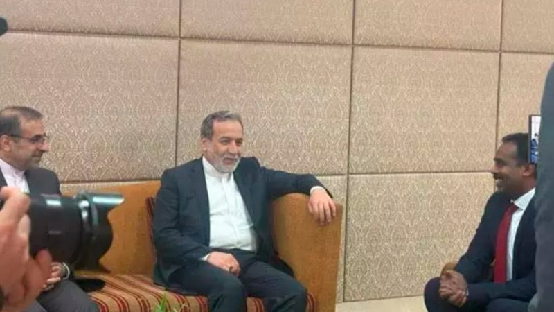 ایرانی وزیر خارجہ دہلی پہنچ گئے