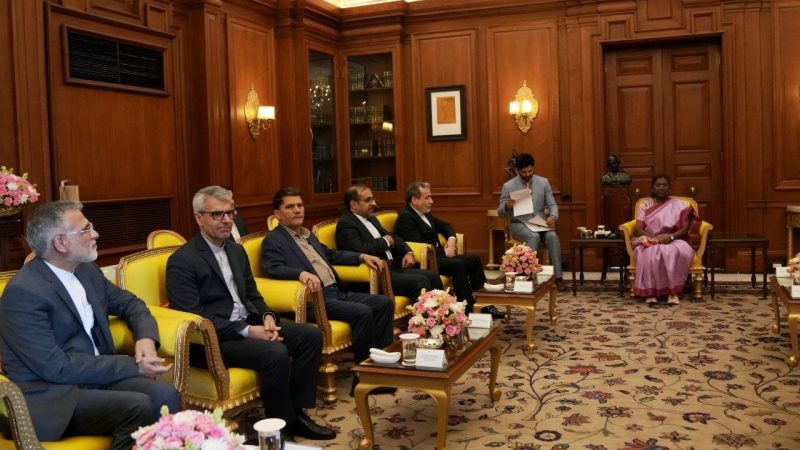 ایرانی وزیر خارجہ کی ہندوستانی صدر سے ملاقات، باہمی دلچسپی کے امور پر تبادلہ خیال