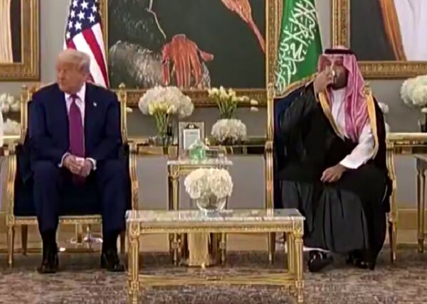 ٹرمپ نے بن سلمان سے ملاقات میں کافی پینے سے انکار کر دیا