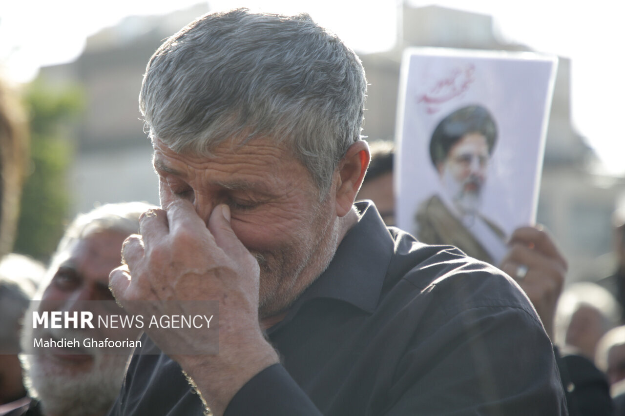 مشہد شہدائے خدمت کے لئے سوگوار