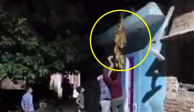 ظلم کی تمام حدیں پار، شرابی شوہر نے بیوی کو چھت سے اُلٹا لٹکا دیا۔ ویڈیو وائرل