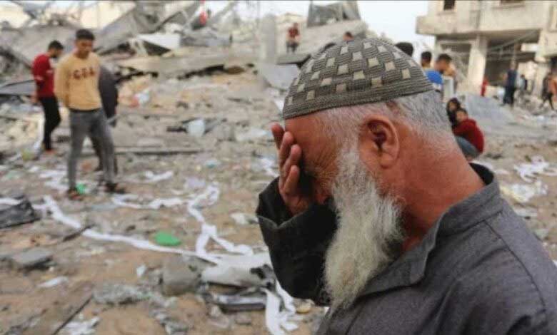 نمازیوں سے بھری مسجد جلانے کی کوشش، اسرائیلی بمباری میں مزید 93فلسطینی شہید