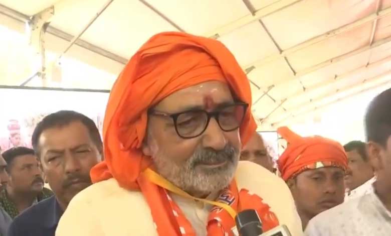ملک کے خلاف بولنے والے ناقابل قبول: گری راج سنگھ