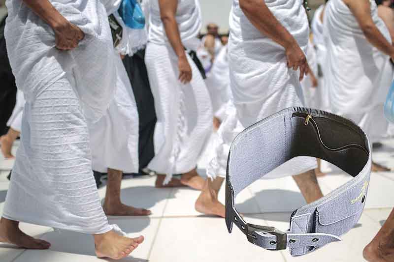 احرام کی چادر پر بیلٹ باندھنا