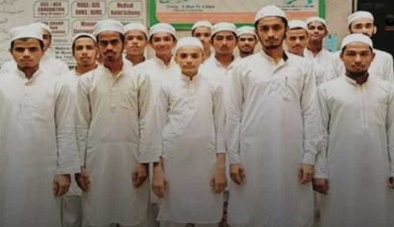 مدارس کے 178 طلباء کی ایس ایس سی امتحان میں شاندار کامیابی