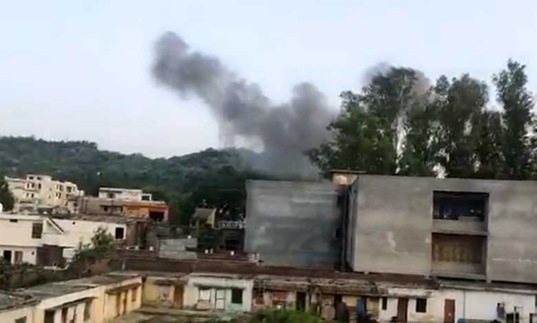 جموں میں پاکستانی فوج کی گولہ باری، 5 افراد بشمول ایک سرکاری عہدیدار اور 2 سالہ لڑکی ہلاک