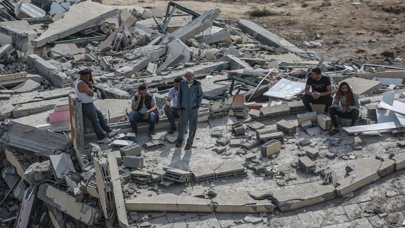 غزہ میں اسرائیلی حملے: 48 گھنٹوں میں 300 سے زائد فلسطینی جاں بحق، قحط کا خطرہ