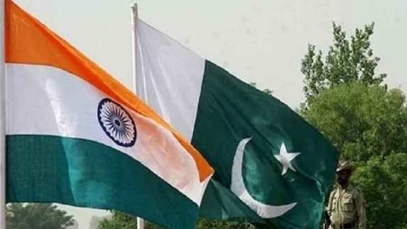 پاکستان پر ہندوستانی حملے کا خوف طاری، کھانے پینے کی اشیا گھروں میں جمع کرنے کی ہدایت!