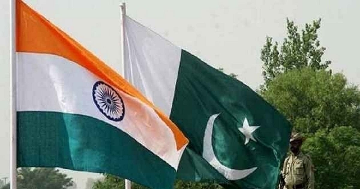 پاکستان پر ہندوستانی حملے کا خوف طاری، کھانے پینے کی اشیا گھروں میں جمع کرنے کی ہدایت!