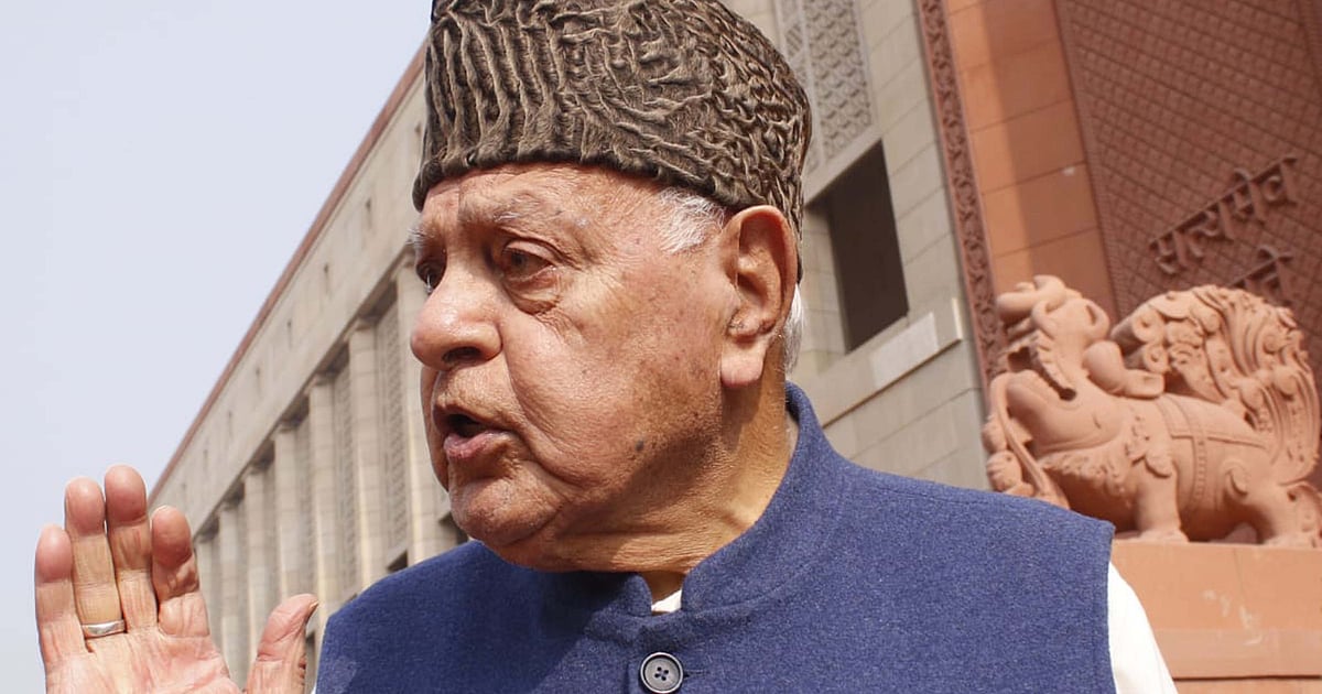 ’دہشت پھیلانے والے ناکام ہو گئے‘، پہلگام دورے پر گئے فاروق عبد اللہ نے سیاحوں کی بھیڑ دیکھ کر کیا اظہارِ خوشی
