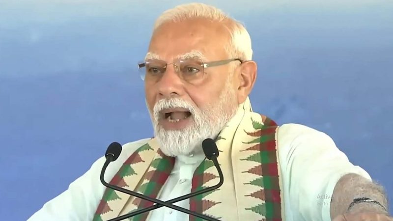 وزیر اعظم مودی کے ہاتھوں کیرالہ میں بندرگاہ کا افتتاح، اپوزیشن پر طنز، اڈانی کی تعریف