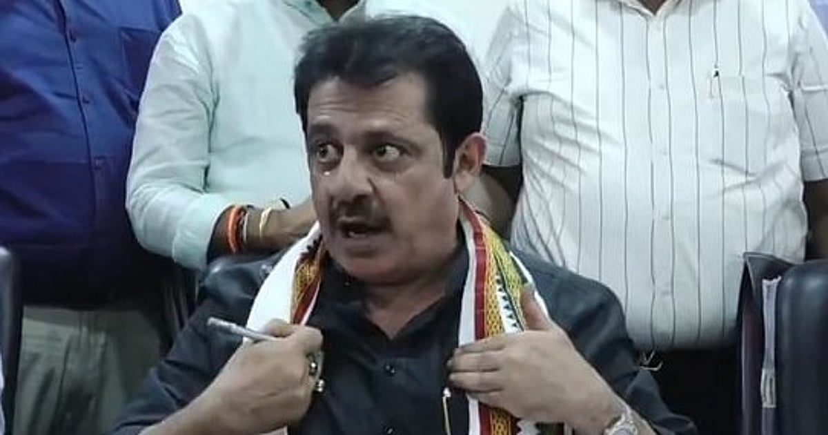 ’مودی-شاہ مجھے موقع دیں، میں فدائین بن کر پاکستان پر حملہ کروں گا‘، کرناٹک کے وزیر ضمیر احمد کا بیان وائرل