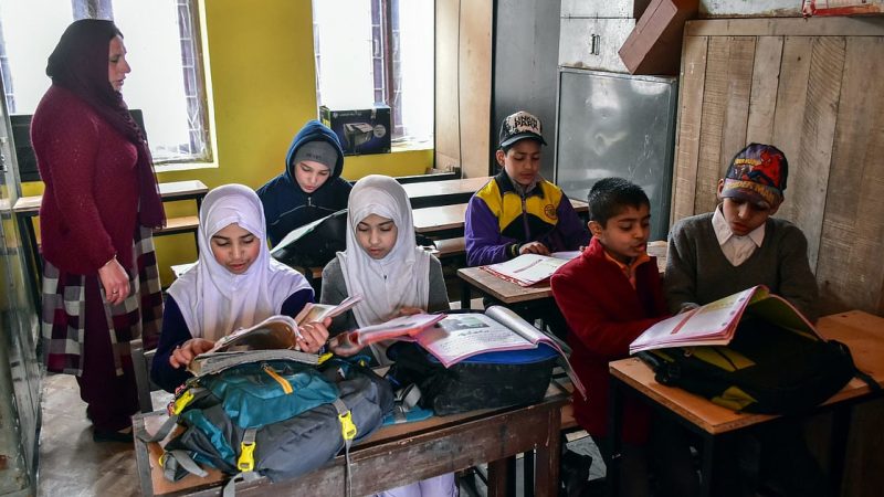 ایل او سی پر شدید کشیدگی، ایئر ڈیفنس یونٹس فعال، سرحدی علاقوں میں اسکول آج بھی بند