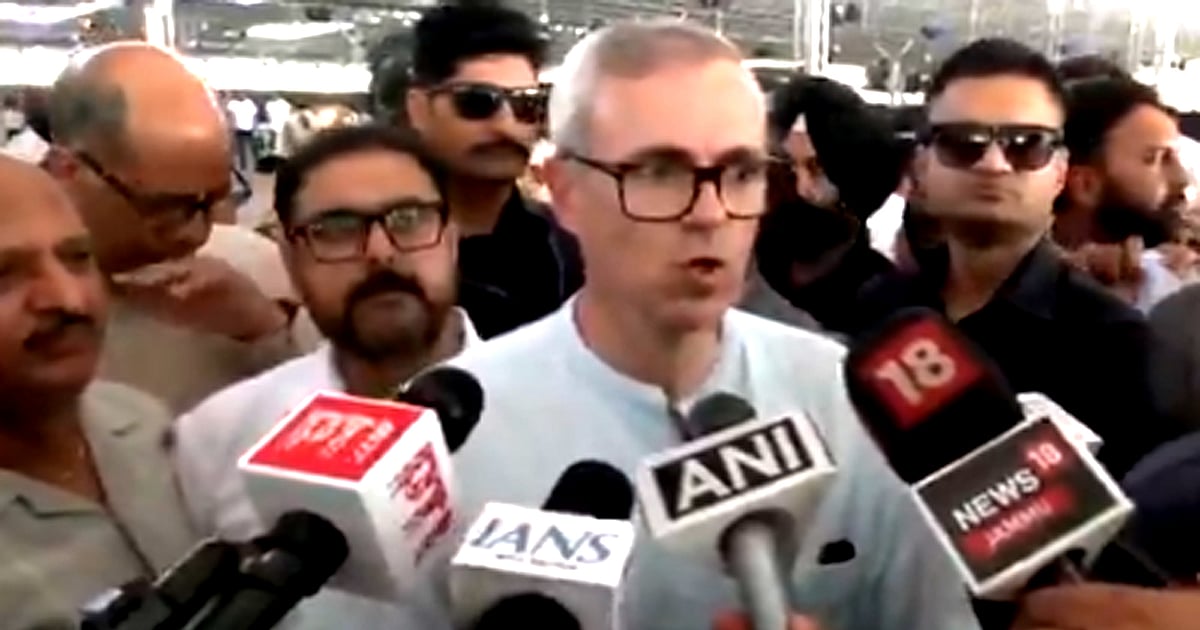 پاکستان اپنی بندوقیں خاموش کرے، ورنہ سب سے زیادہ نقصان اسی کو ہوگا، عمر عبداللہ کا انتباہ