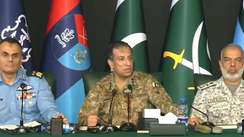 آپریشن سندور: پاکستانی فوج کے دعویٰ کا سوشل میڈیا صارفین نے اڑایا مذاق، انٹرنیشنل میڈیا میں بھی فضیحت کا سامنا