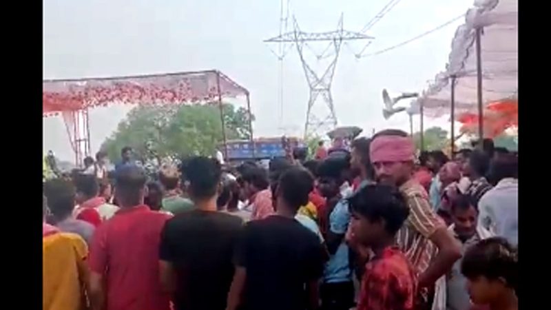 غازی پور میں ہائی ٹینشن تار کی زد میں آنے سے کانسٹیبل سمیت 4 لوگوں کی موت، 3 شدید طور پر زخمی