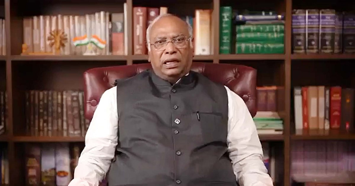 ’ذات پر مبنی مردم شماری کے حق میں نڈر ہو کر عوام کے درمیان جائیں‘، کھڑگے کی کانگریس کارکنوں سے اپیل
